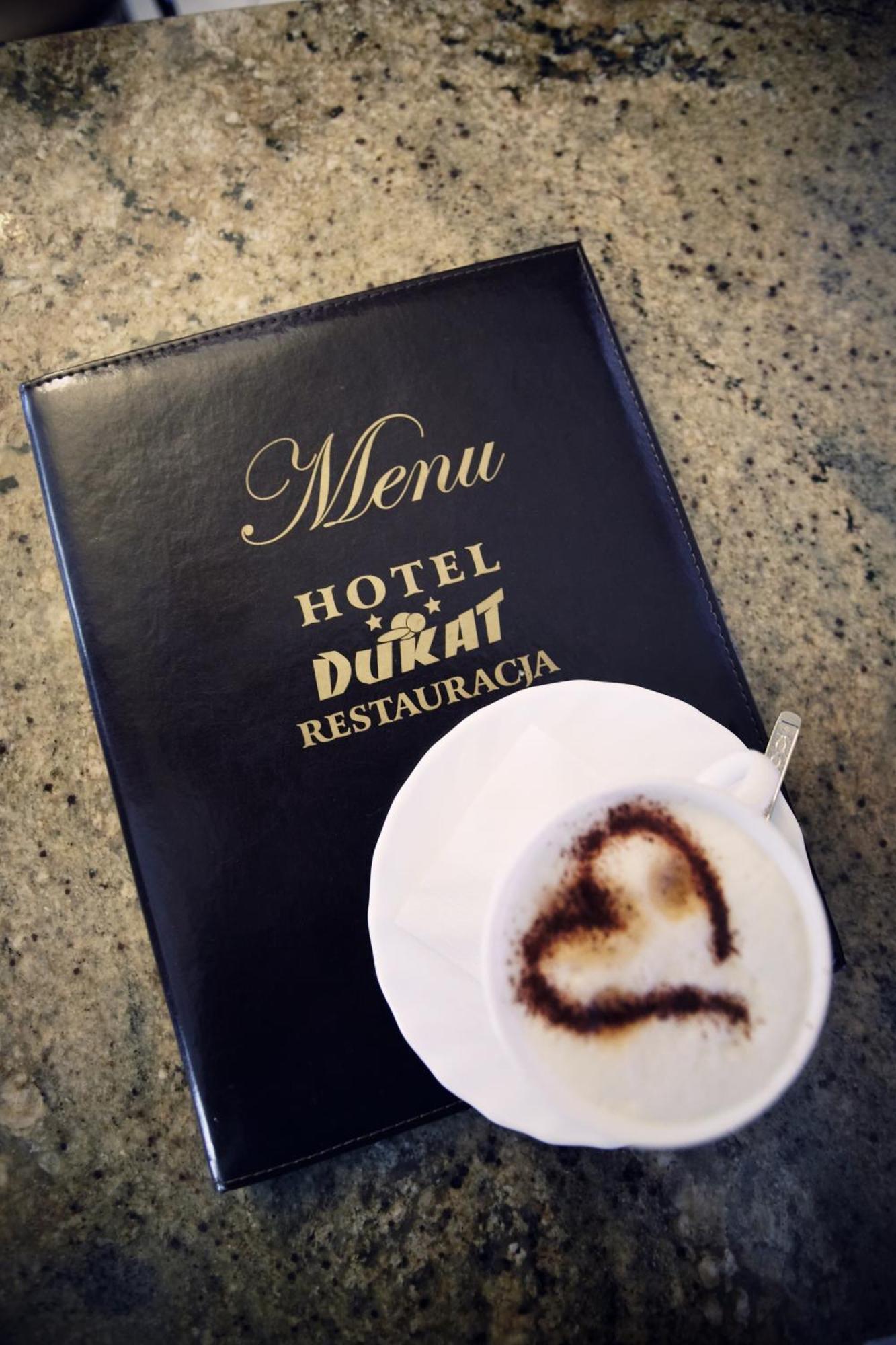 Hotel Dukat Бяла-Подляска Экстерьер фото