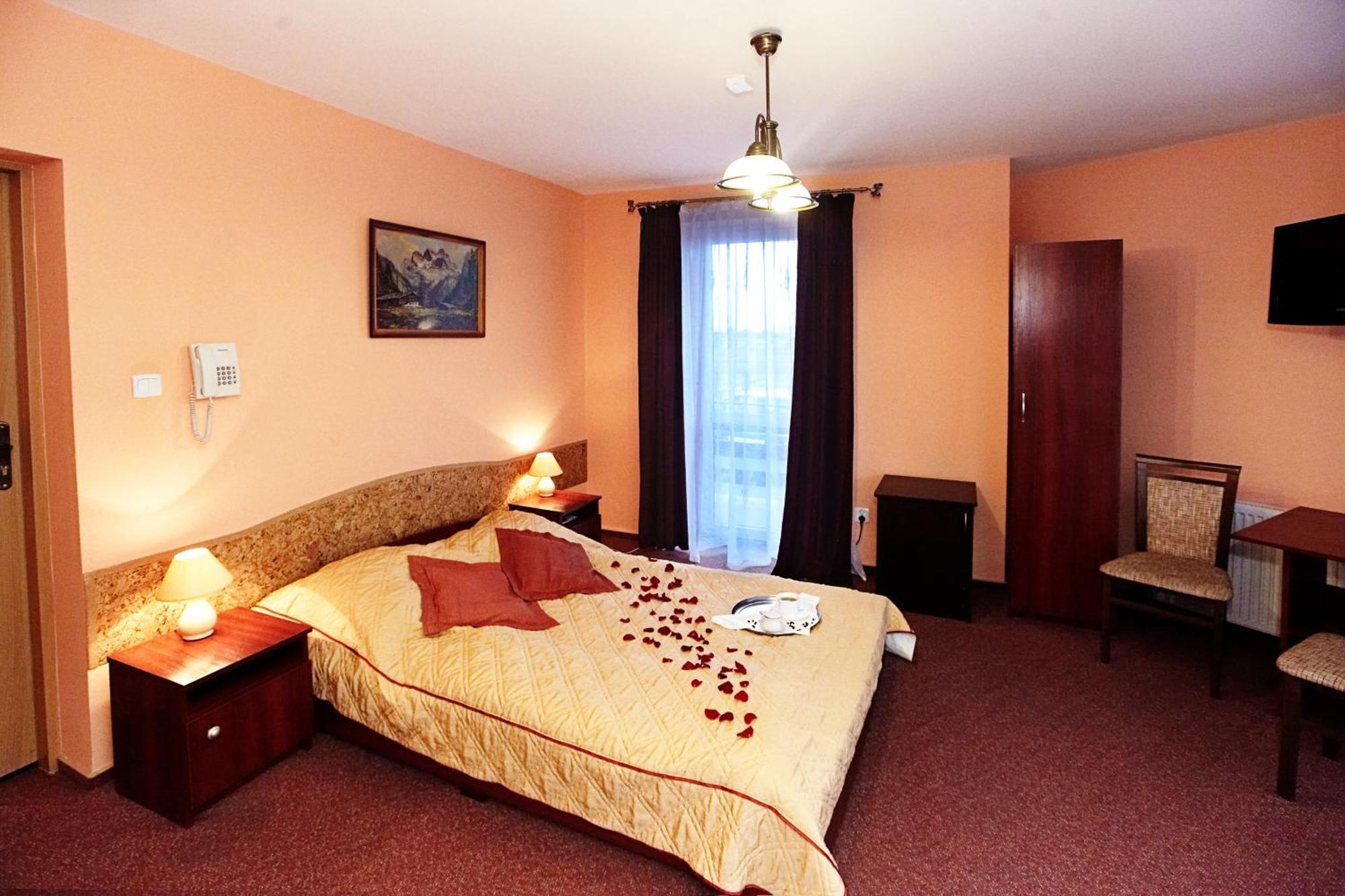 Hotel Dukat Бяла-Подляска Экстерьер фото