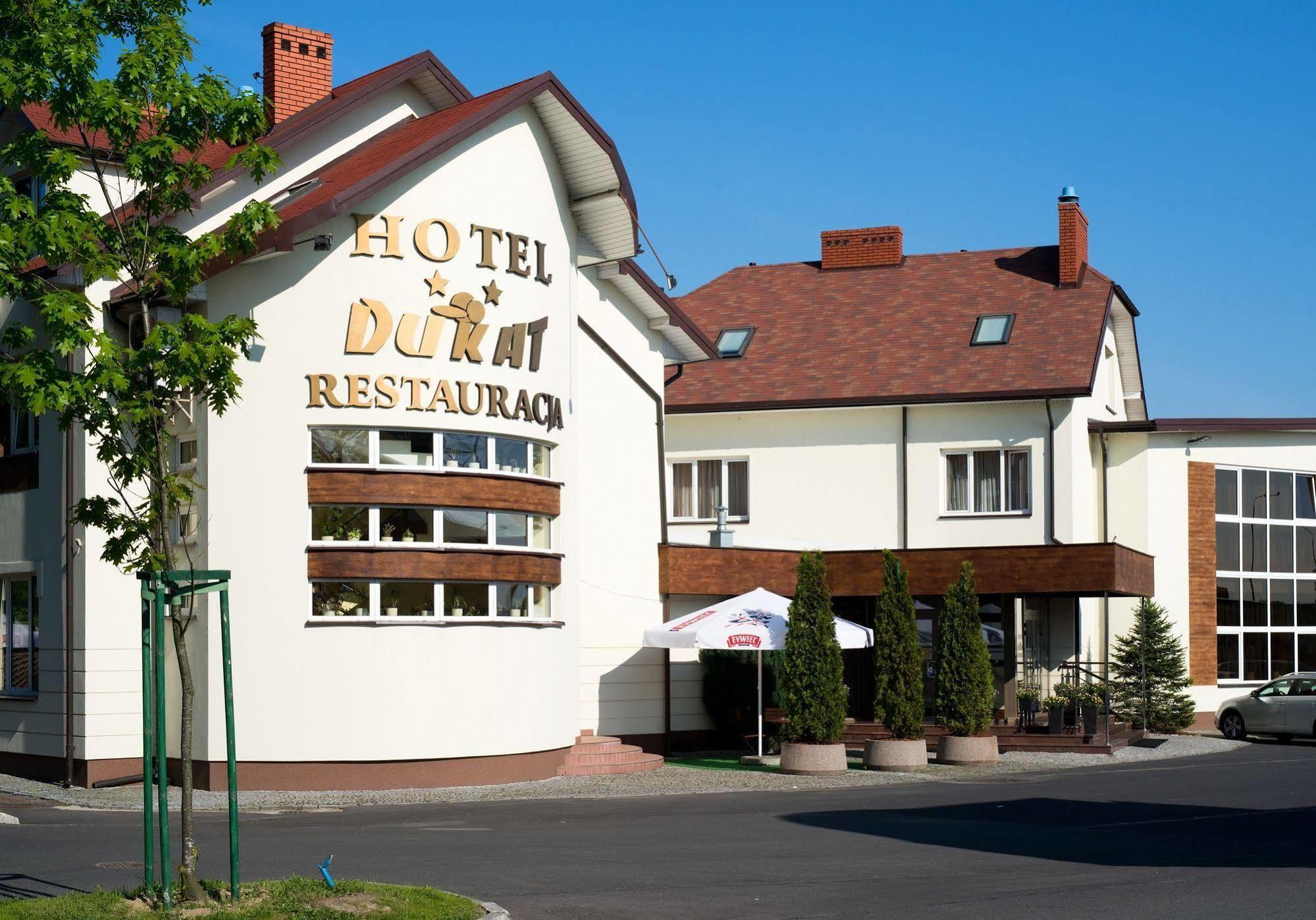 Hotel Dukat Бяла-Подляска Экстерьер фото